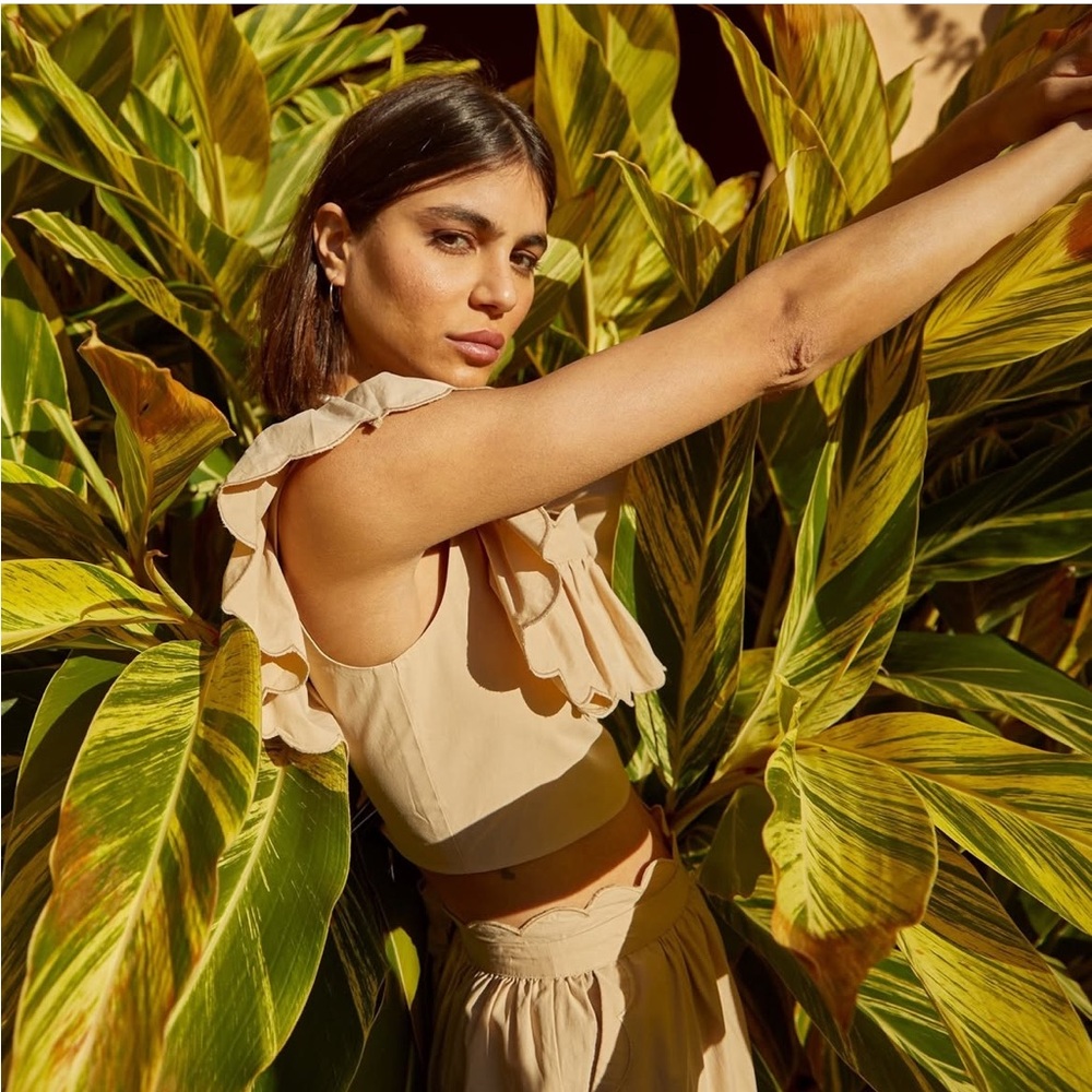 Hunter Bell Kate Beige Khaki Ruffle Crop Top - Picture 10 of 13